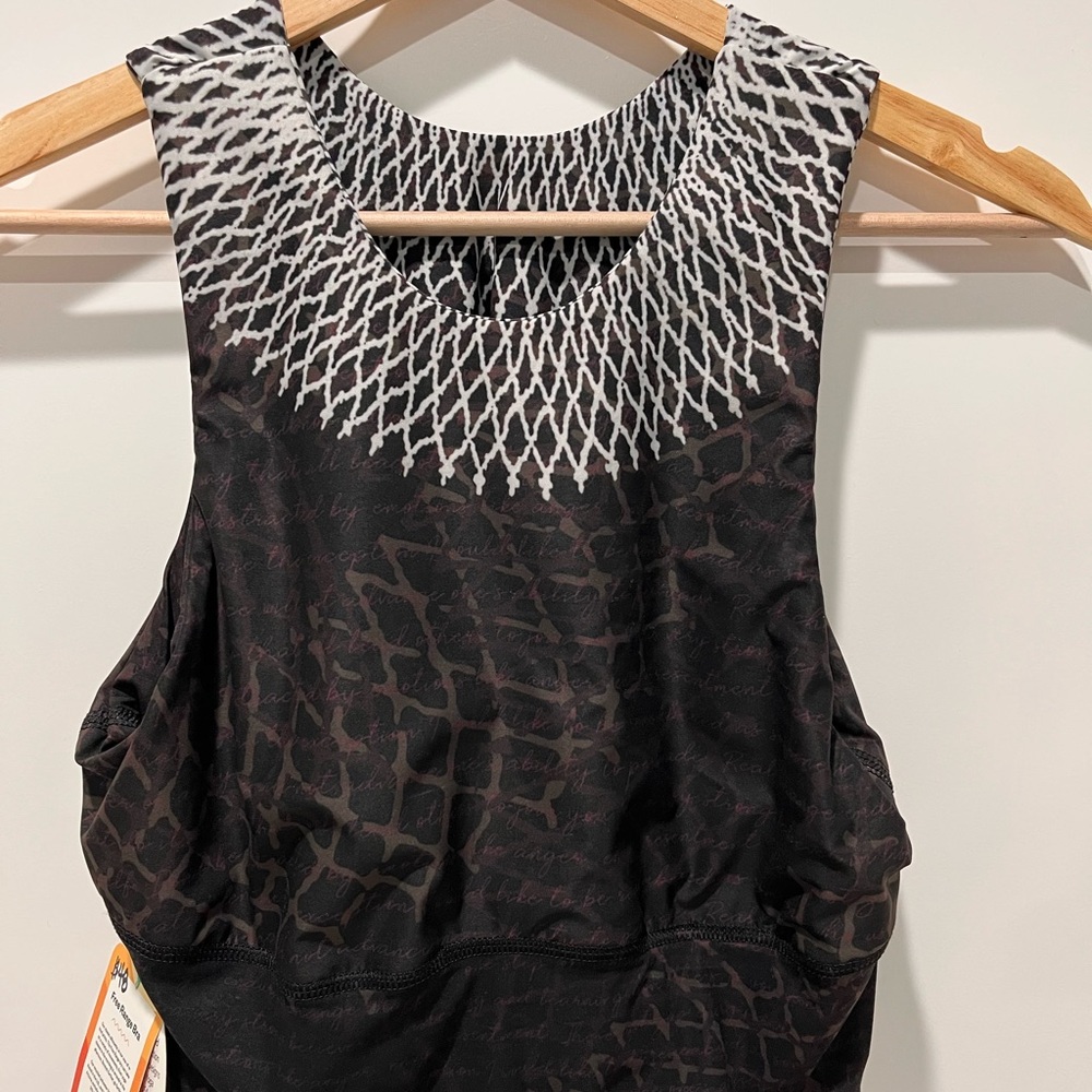 NWT Yoga Democracy Free Range Yoga Top